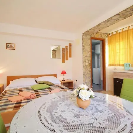 Apartment L&z *