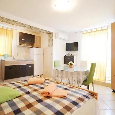 Apartment L&z Petrcane